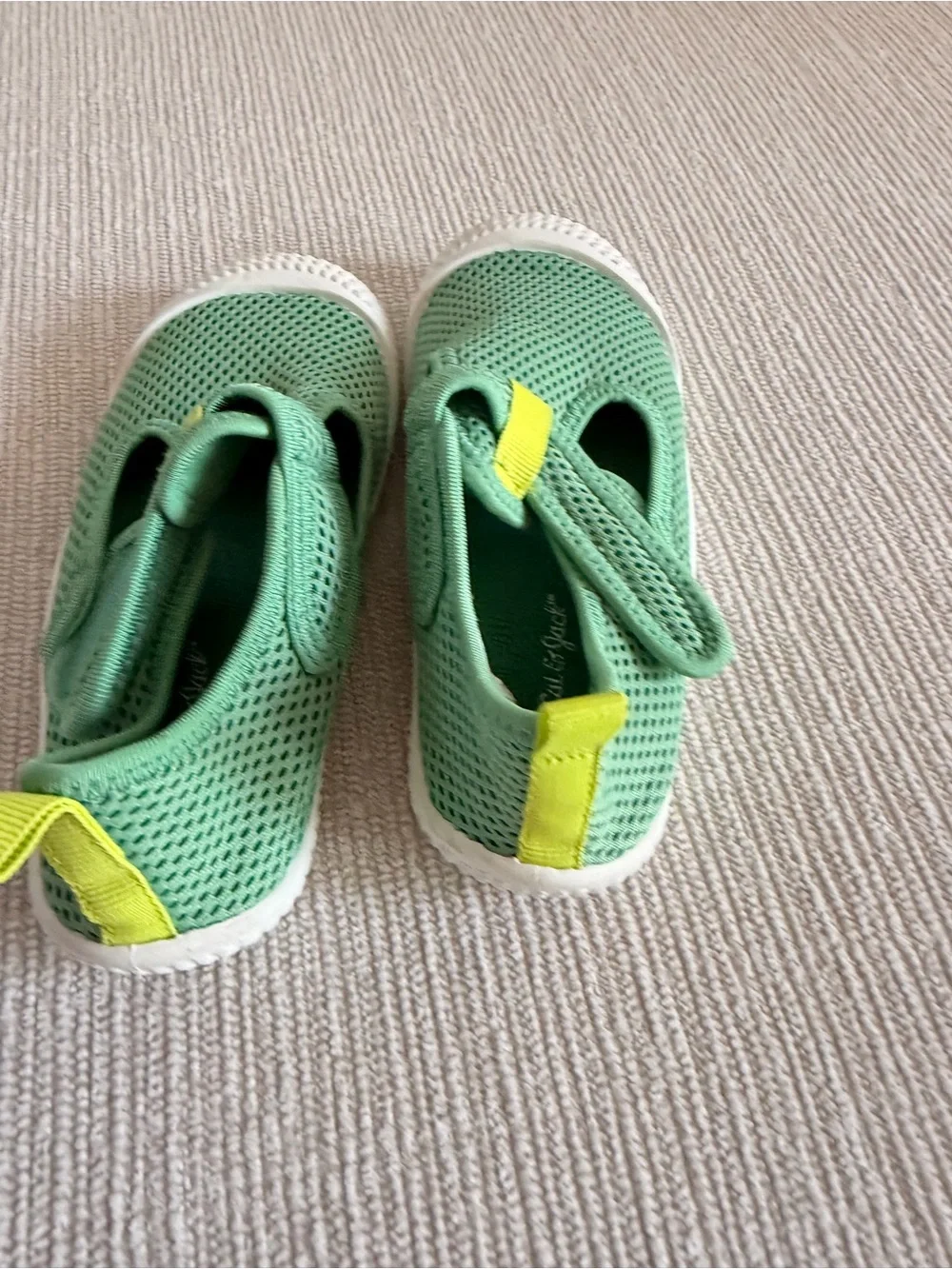 Cat & Jack Mint Green Mesh Water Shoes with White Toe 10T